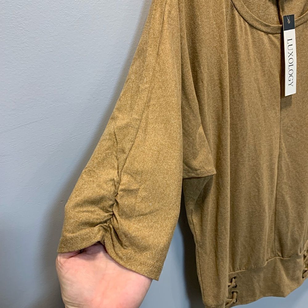 NWT Luxology tan 3/4 chinched sleeve tapered waist top - Picture 8 of 12
